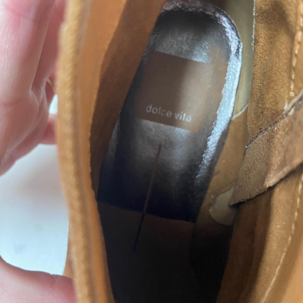 🔴5/$15 DV by Dolce Vita Tan Suede Ankle Booties - Picture 10 of 12